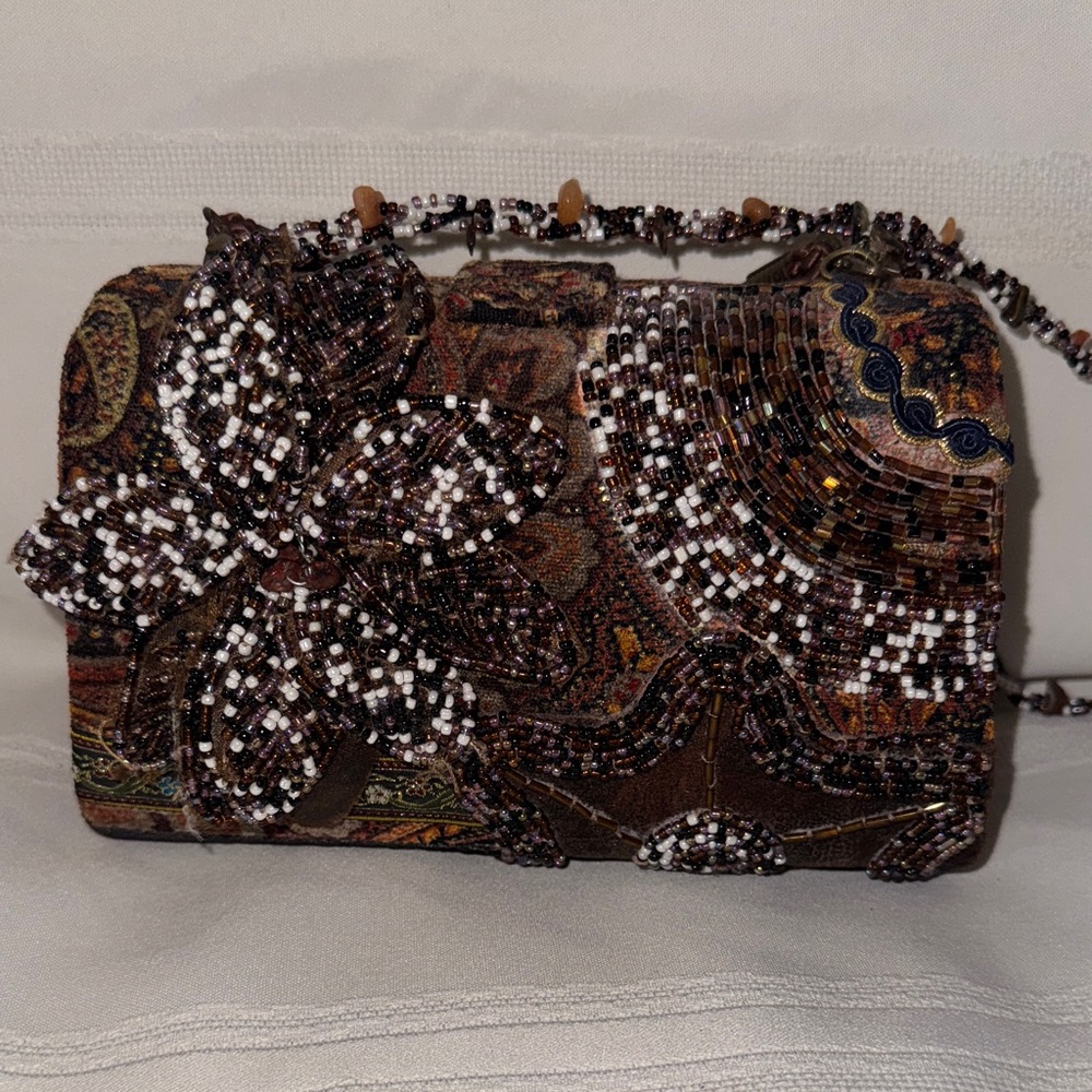Piezo Artisan Beaded Clutch in Rich Brown